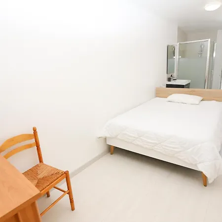 בית נופש Cyprien Maison Avec Piscine *